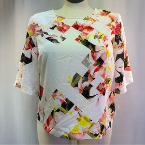 *NWOT Vince Camuto Floral Half Sleeve Flowy Shirt Women’s Size XL
